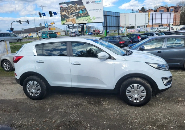 Kia Sportage cena 49900 przebieg: 179500, rok produkcji 2012 z Tarnów małe 379